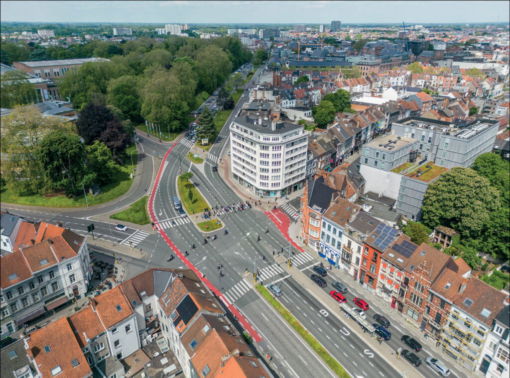 Tramhalte aan musea en studentenbuurt Heuvelpoort en Museumplein